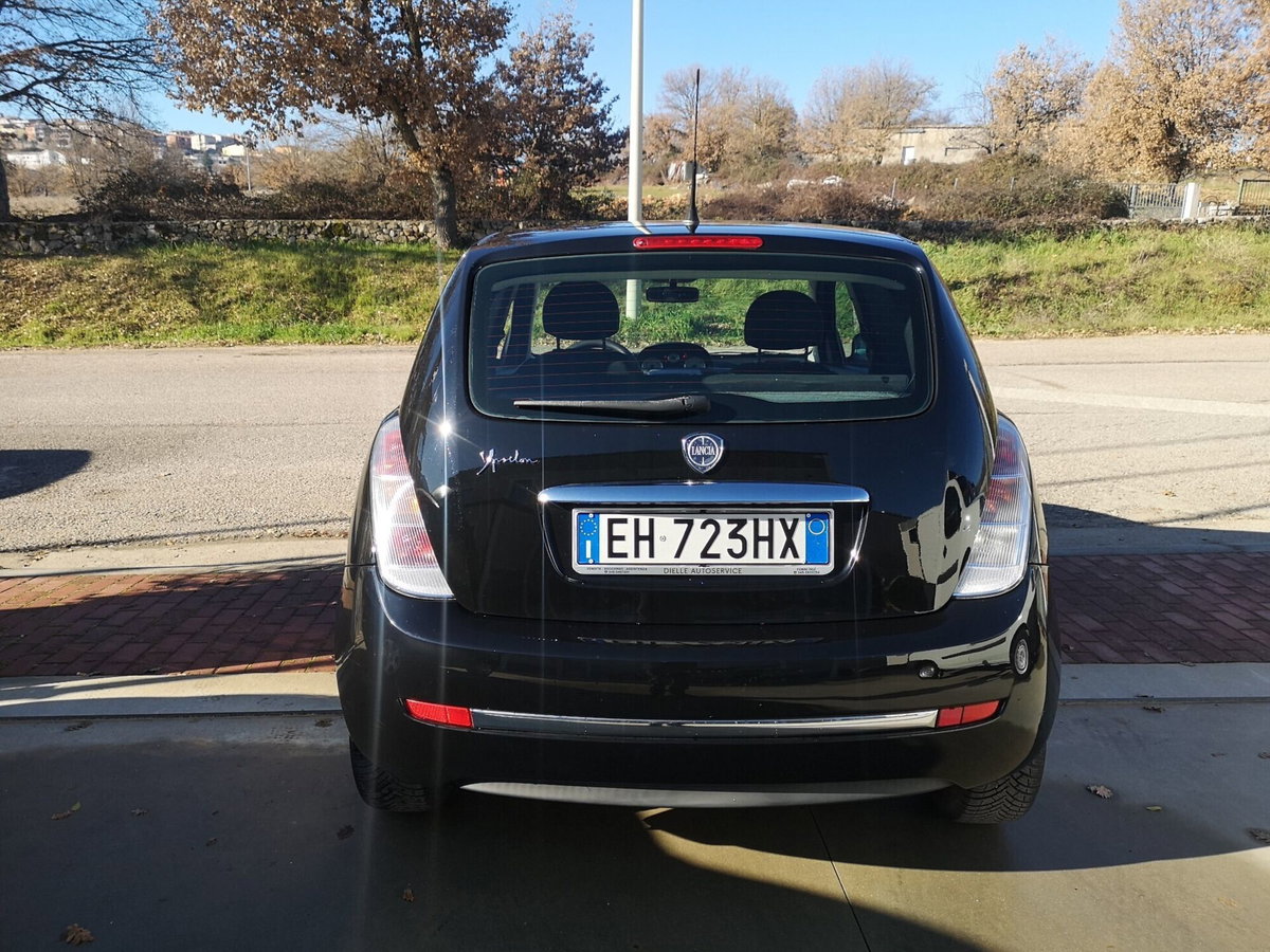 Lancia Ypsilon 1.3 MJT 75 CV Elle (5)