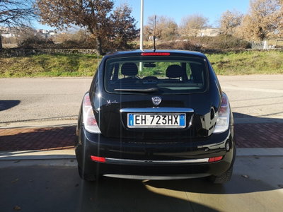 Lancia Ypsilon 1.3 MJT 75 CV Elle (5)