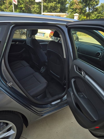 Audi A3 Sportback 2.0 TDI S tronic Ambition (10)