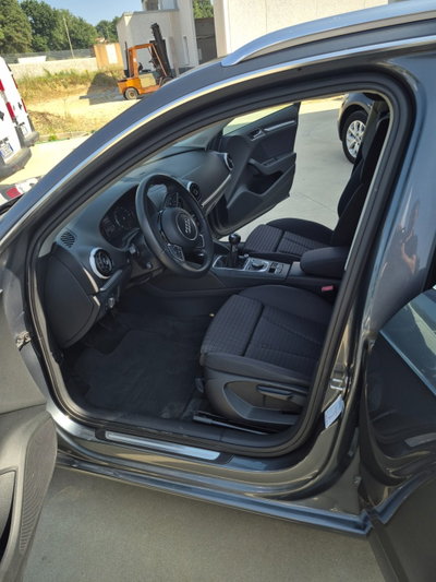Audi A3 Sportback 2.0 TDI S tronic Ambition (14)