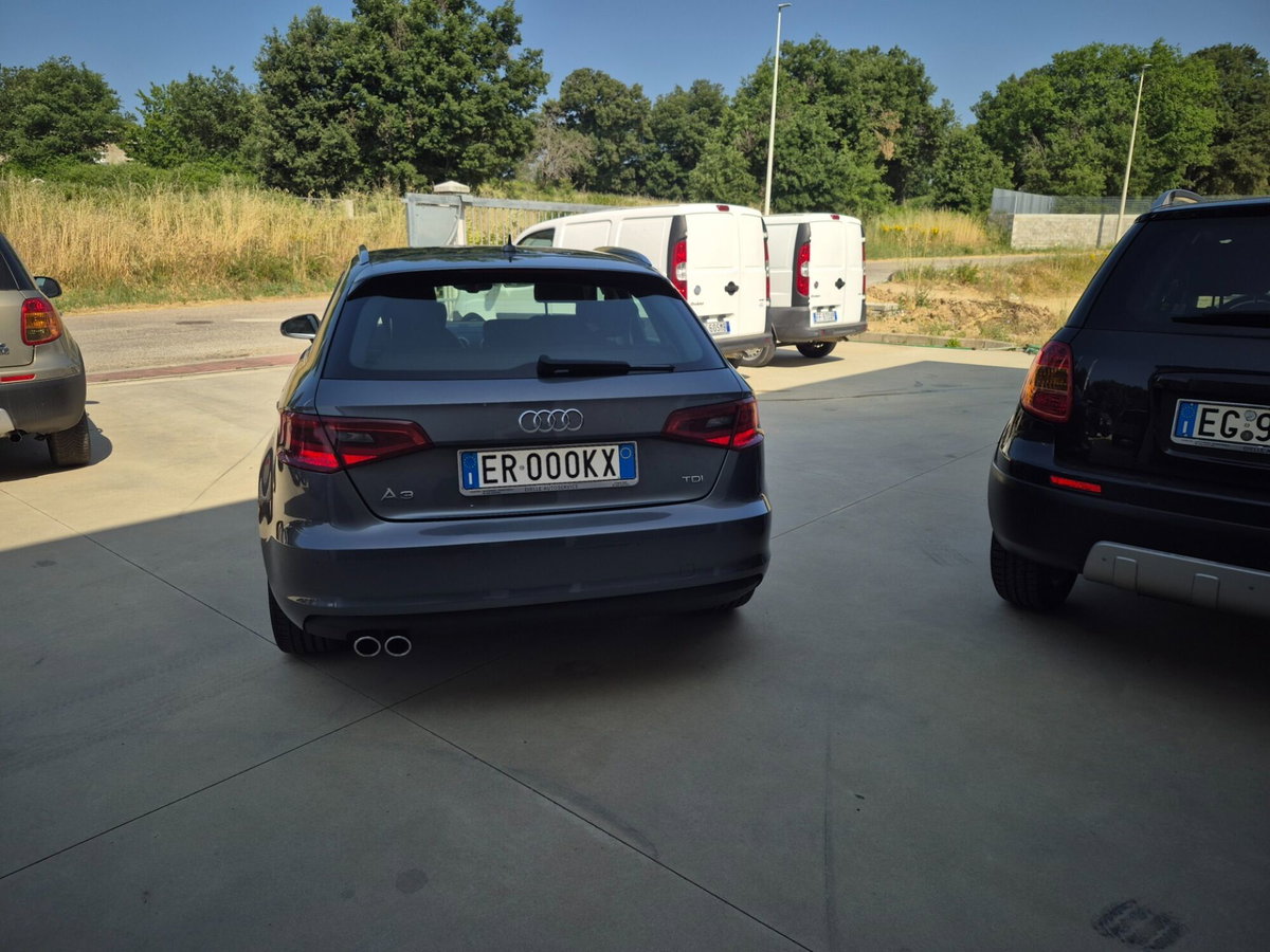 Audi A3 Sportback 2.0 TDI S tronic Ambition (4)