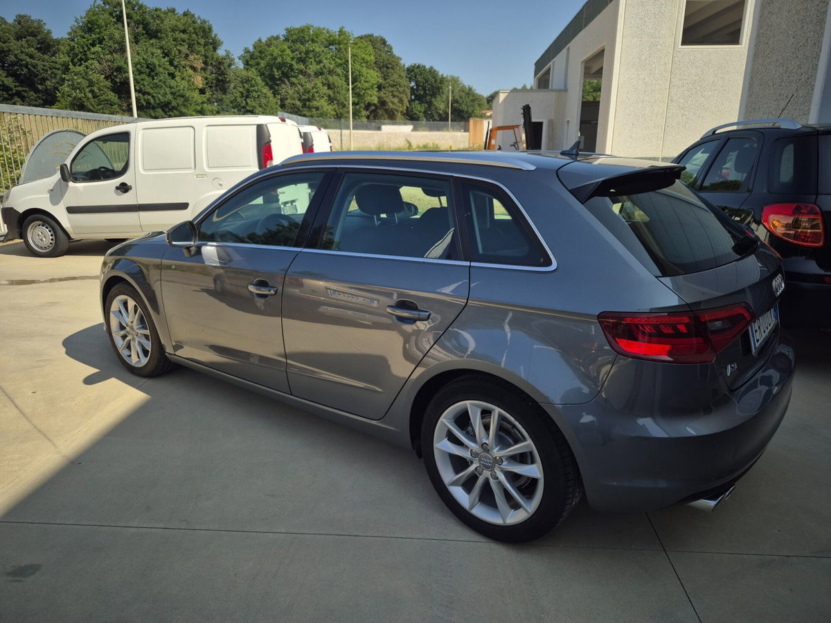 Audi A3 Sportback 2.0 TDI S tronic Ambition (6)