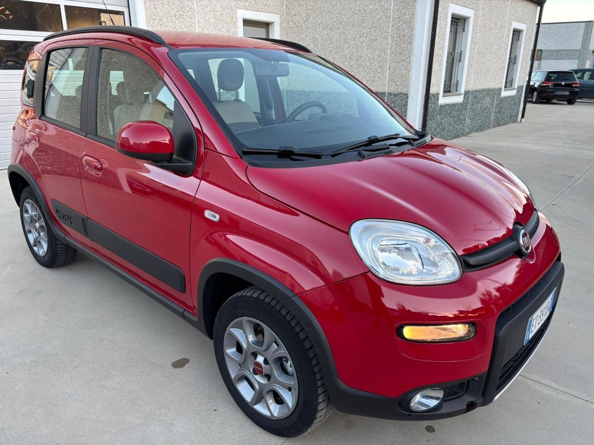 Fiat Panda 1.3 MJT 16V DPF 4x4 Climbing (2)