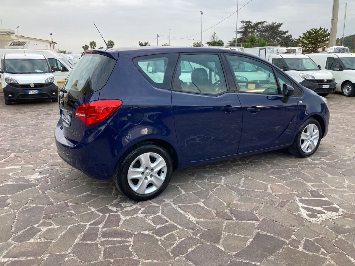 Opel Meriva 1.4 100CV Cosmo (3)