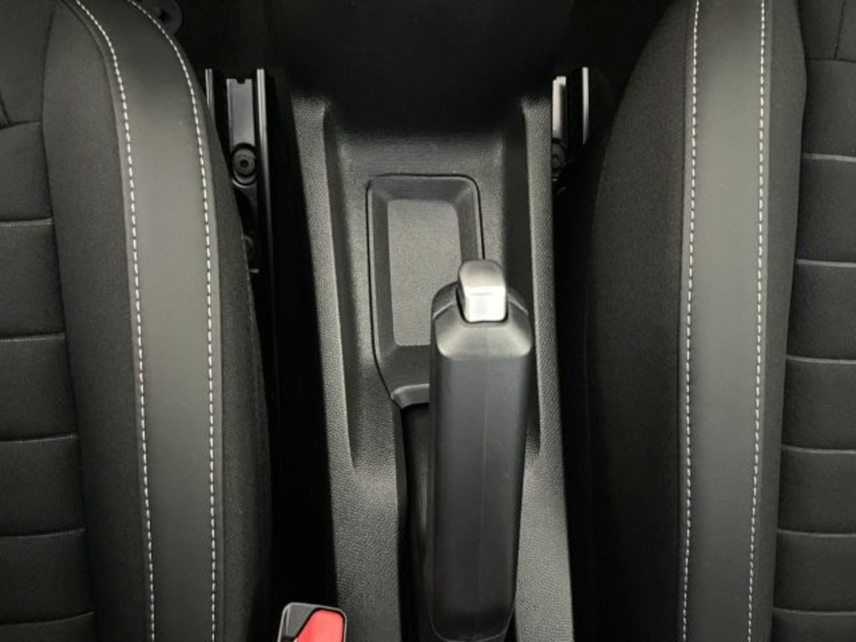 Citroen C3 1.2 puretech turbo Max 100cv s&s (14)