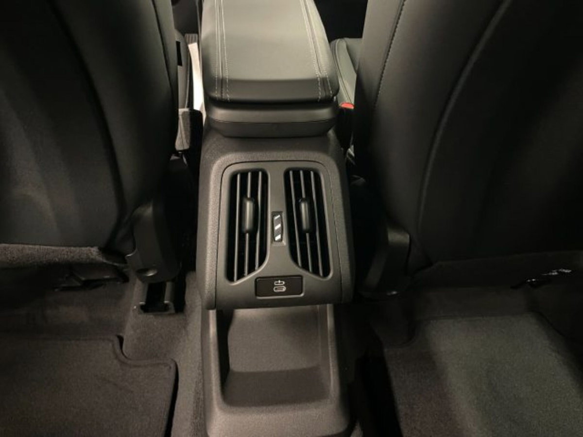 BMW X1 sdrive18d X-Line auto (20)