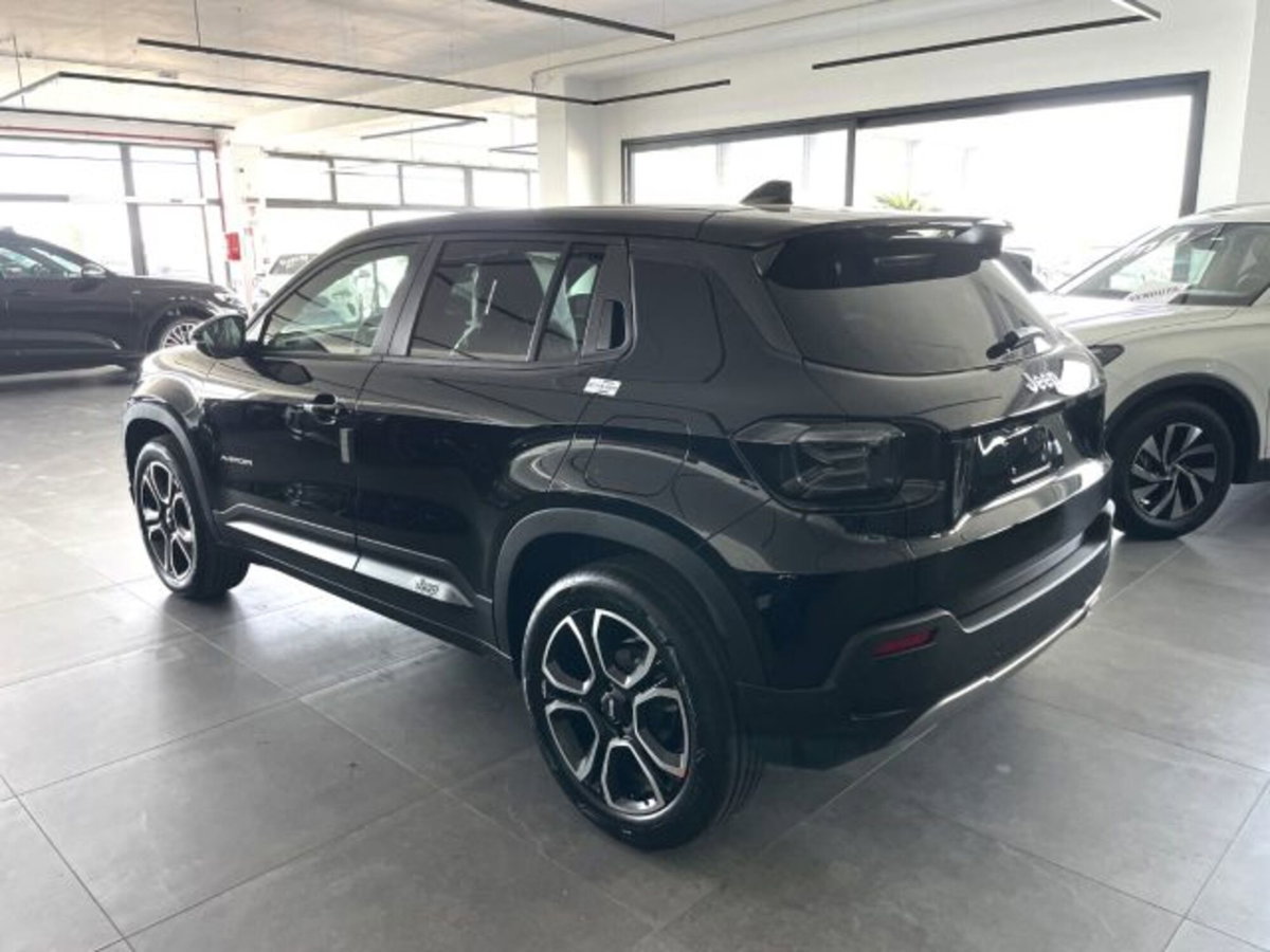 Jeep Avenger 1.2 turbo Summit fwd 100cv (14)
