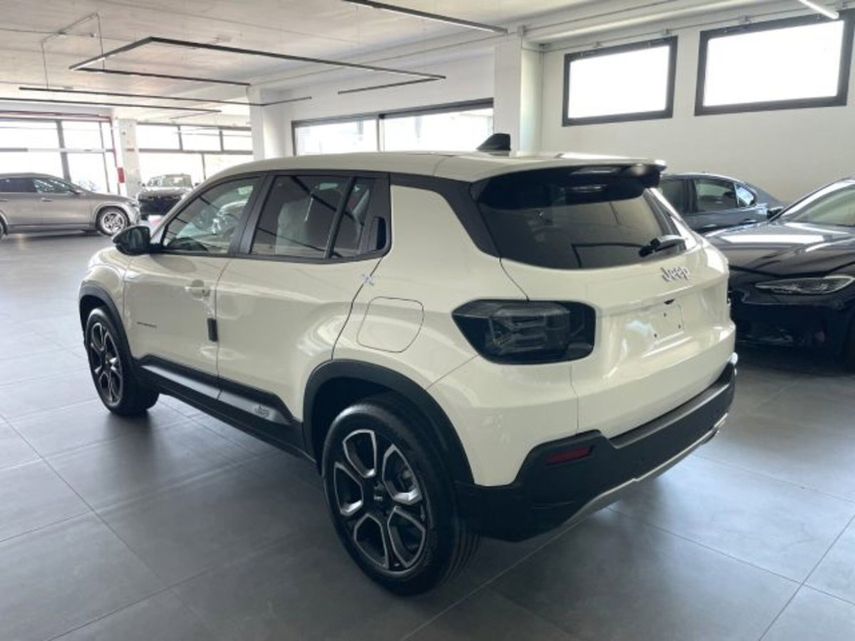 Jeep Avenger 1.2 turbo Summit fwd 100cv (12)