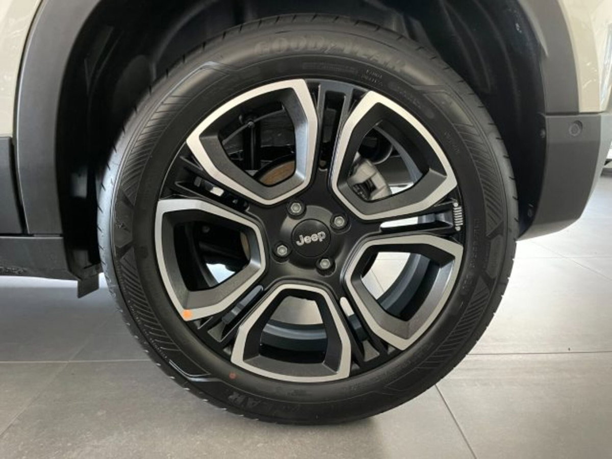 Jeep Avenger 1.2 turbo Summit fwd 100cv (14)