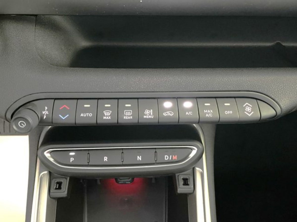 Jeep Avenger 1.2 turbo Summit fwd 100cv (6)