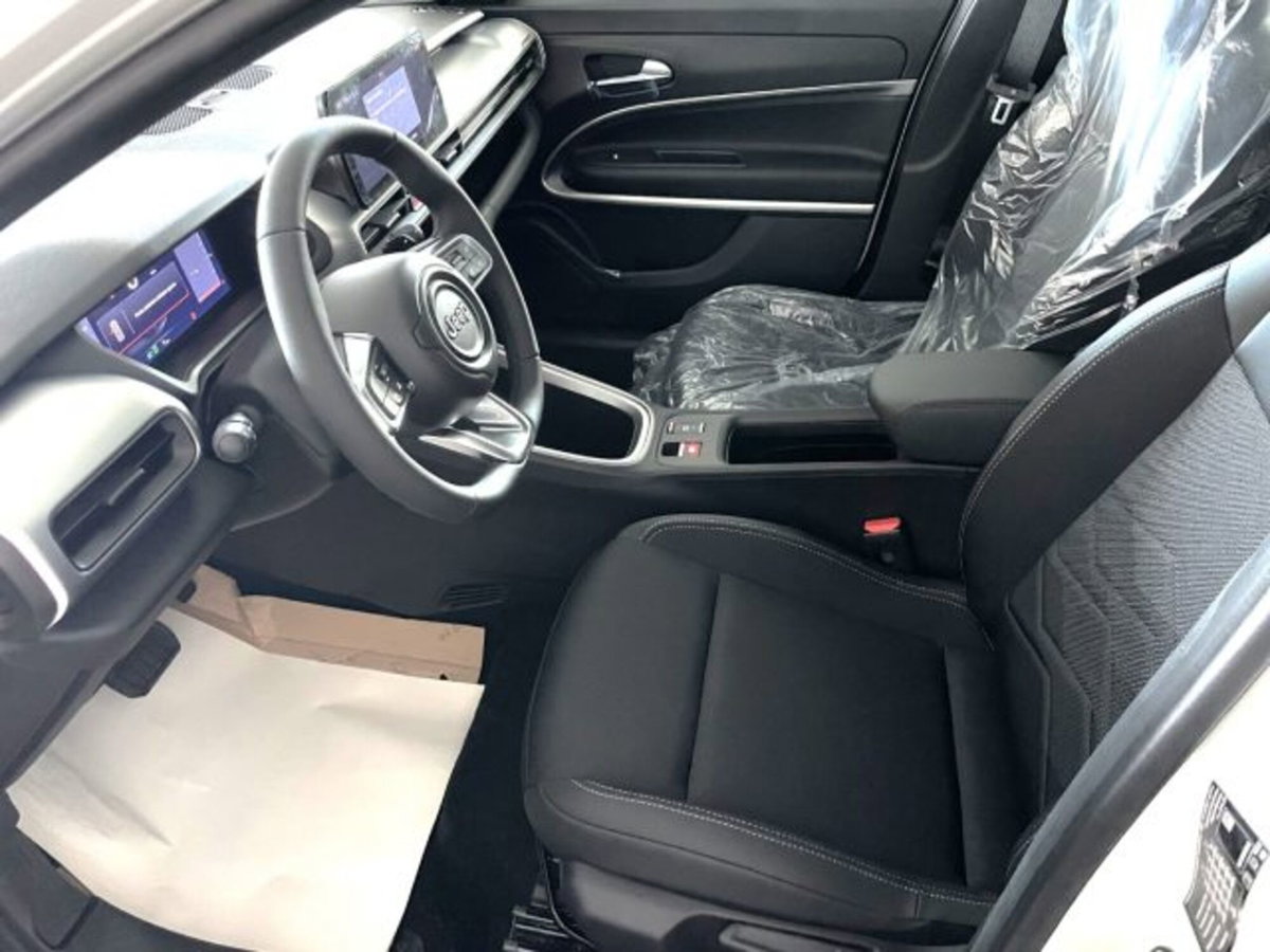 Jeep Avenger 1.2 turbo Summit fwd 100cv (7)