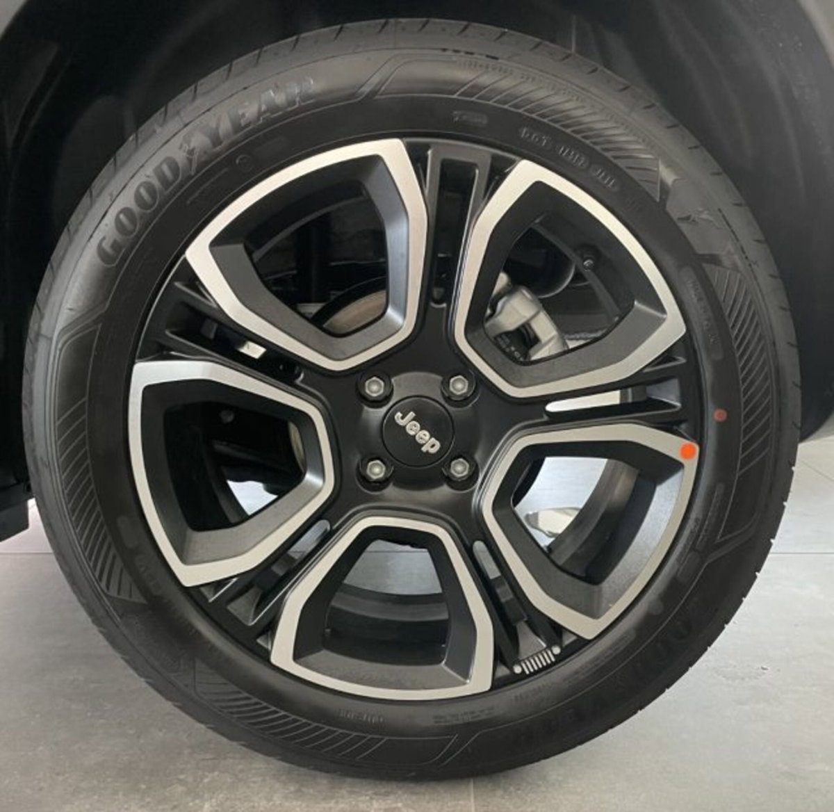 Jeep Avenger 1.2 turbo Summit fwd 100cv (12)