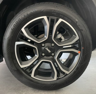 Jeep Avenger 1.2 turbo Summit fwd 100cv (12)