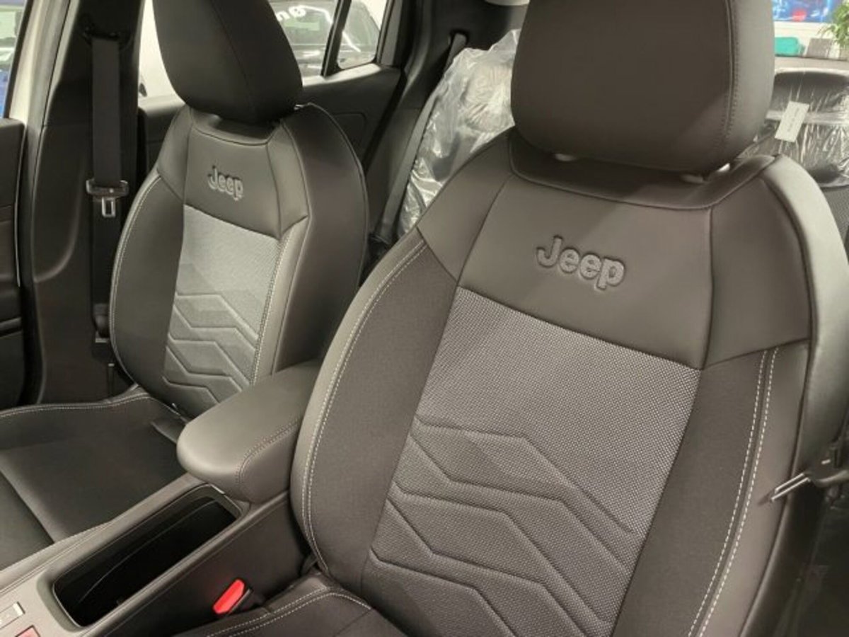 Jeep Avenger 1.2 turbo Altitude fwd 100cv (7)