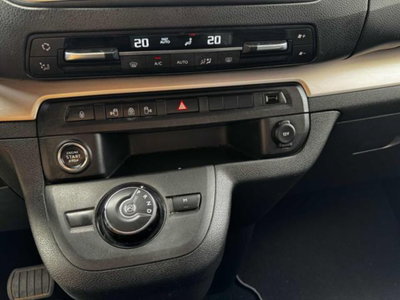 Toyota Proace Verso Verso 2.0D 180 CV L2 D Luxury (9)