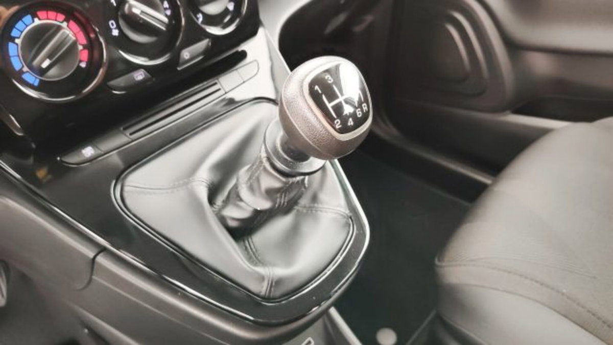Lancia Ypsilon 1.0 FireFly 5 porte S&S Hybrid Ecochic Gold (13)