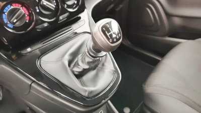 Lancia Ypsilon 1.0 FireFly 5 porte S&S Hybrid Ecochic Gold (13)