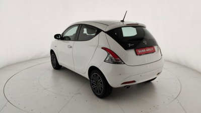 Lancia Ypsilon 1.0 FireFly 5 porte S&S Hybrid Ecochic Gold (5)
