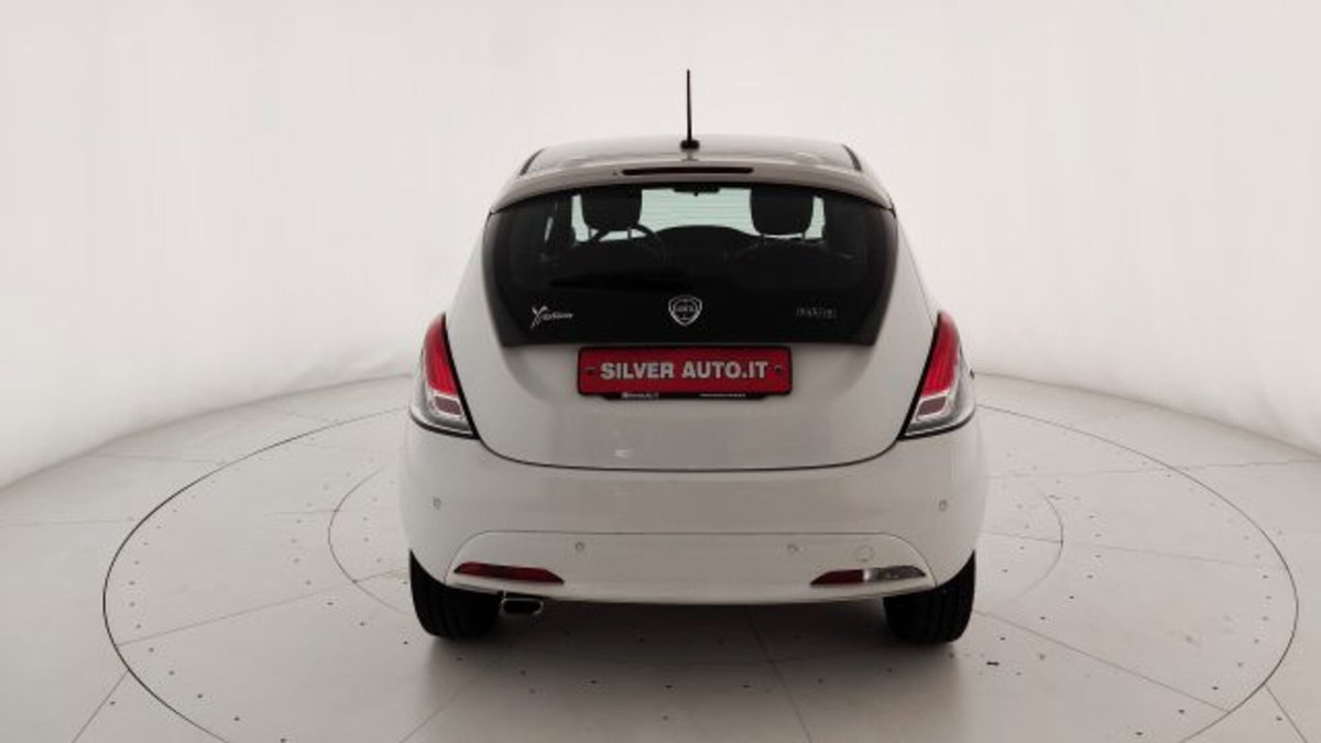 Lancia Ypsilon 1.0 FireFly 5 porte S&S Hybrid Ecochic Gold (6)
