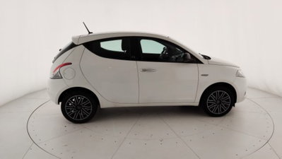 Lancia Ypsilon 1.0 FireFly 5 porte S&S Hybrid Ecochic Gold (8)