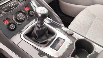 Peugeot 3008 BlueHDi 150 S&S Business (13)