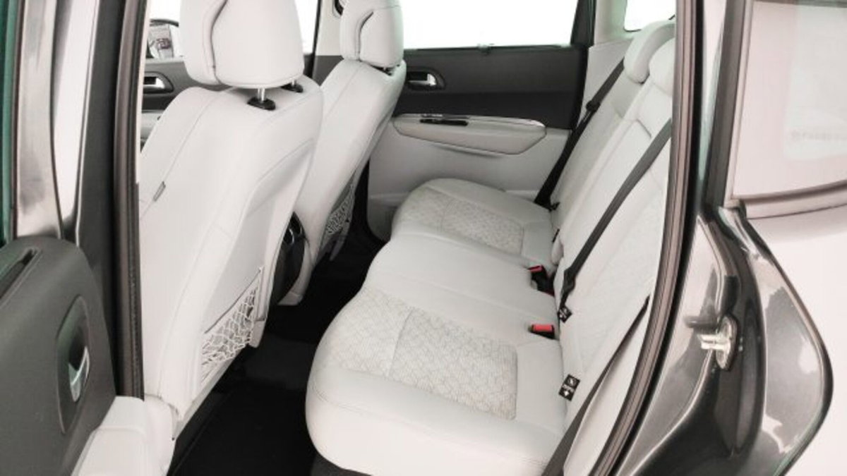Peugeot 3008 BlueHDi 150 S&S Business (16)