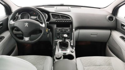 Peugeot 3008 BlueHDi 150 S&S Business (9)