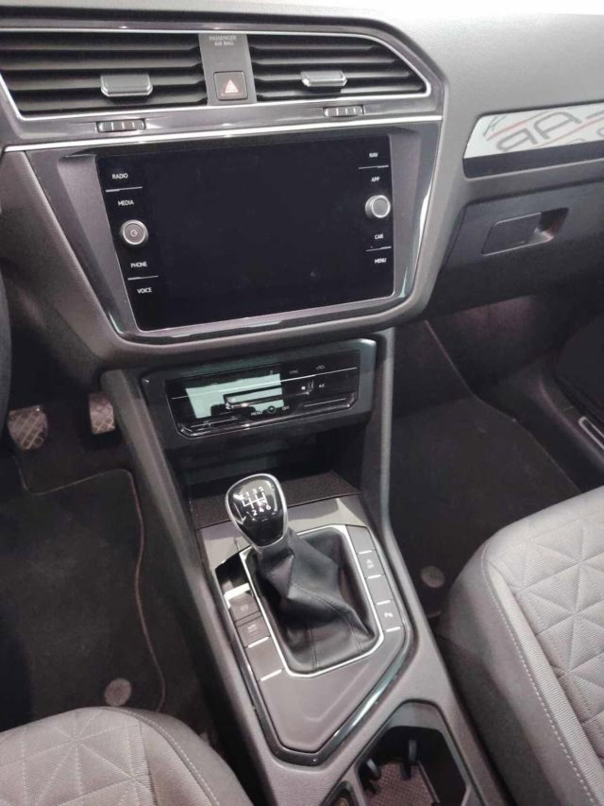 Volkswagen Tiguan 2.0 TDI SCR Life (5)