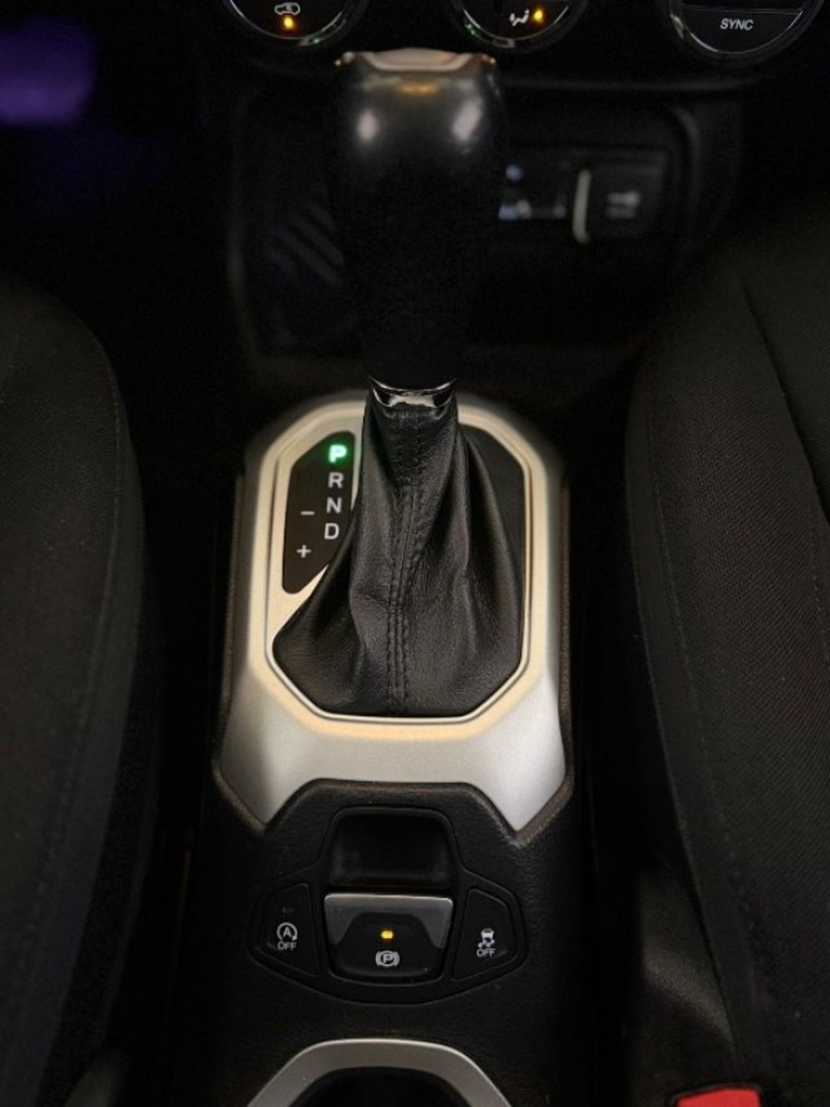Jeep Renegade 1.6 Mjt DDCT 120 CV Limited (15)