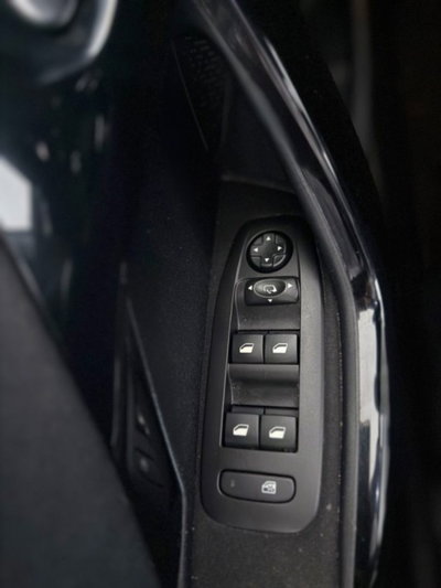 Peugeot 208 82 5 porte Allure (18)