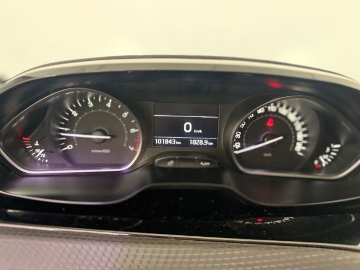 Peugeot 208 82 5 porte Allure (20)