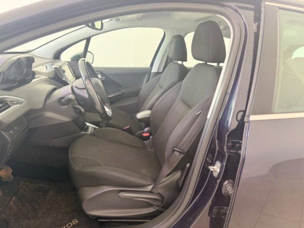 Peugeot 208 82 5 porte Allure (8)