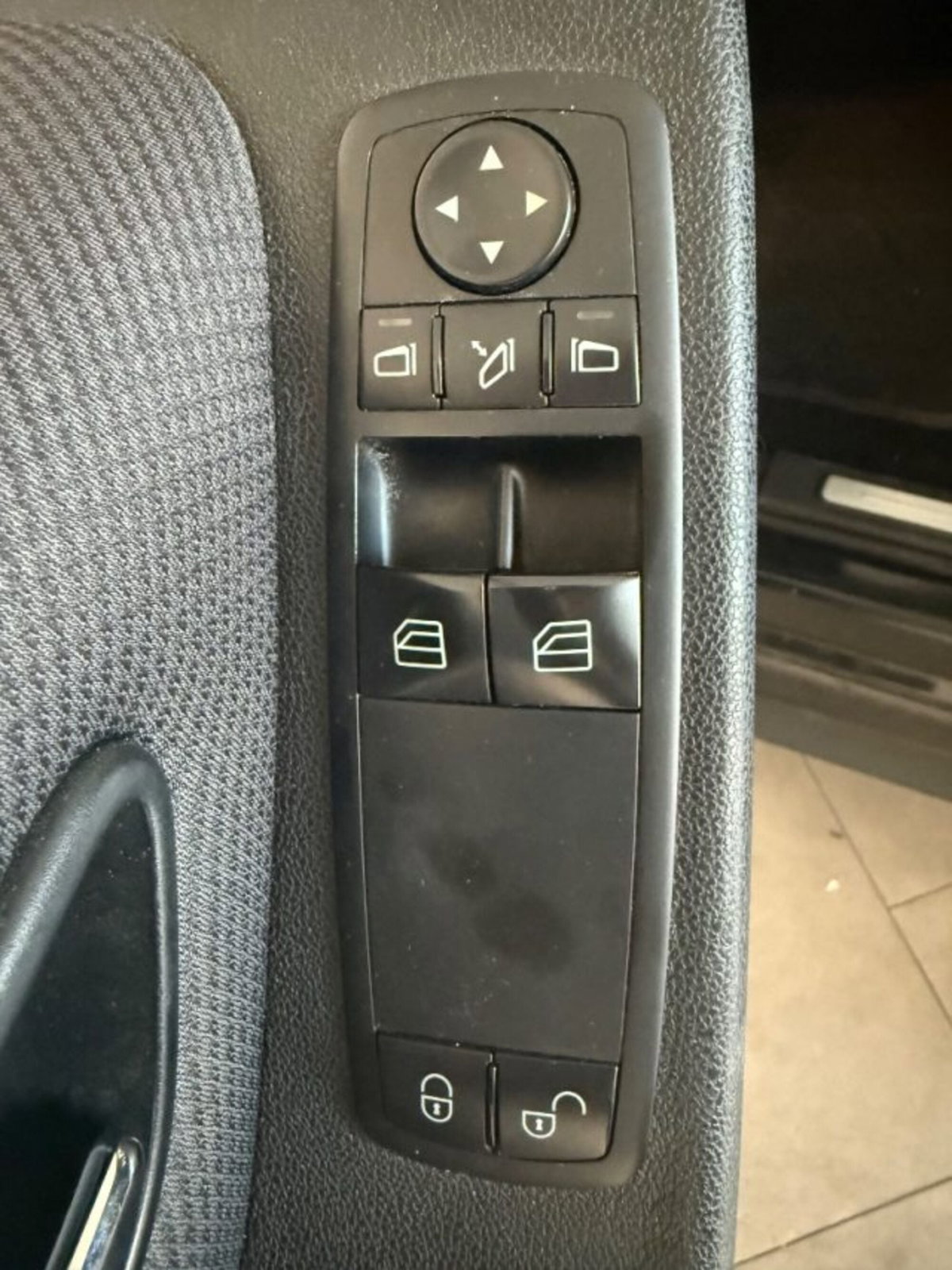 Mercedes-Benz Classe B 150 Sport (10)