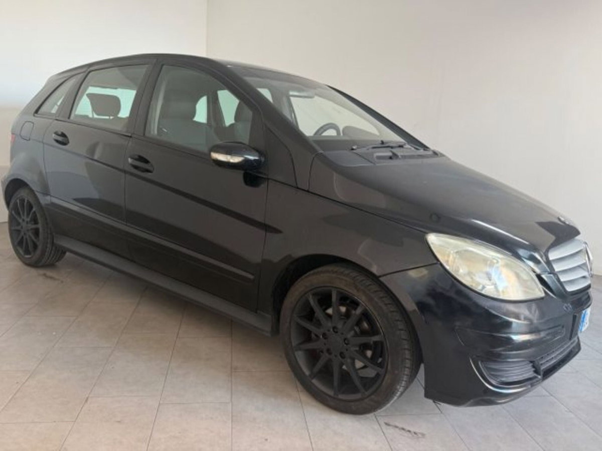 Mercedes-Benz Classe B 150 Sport (2)