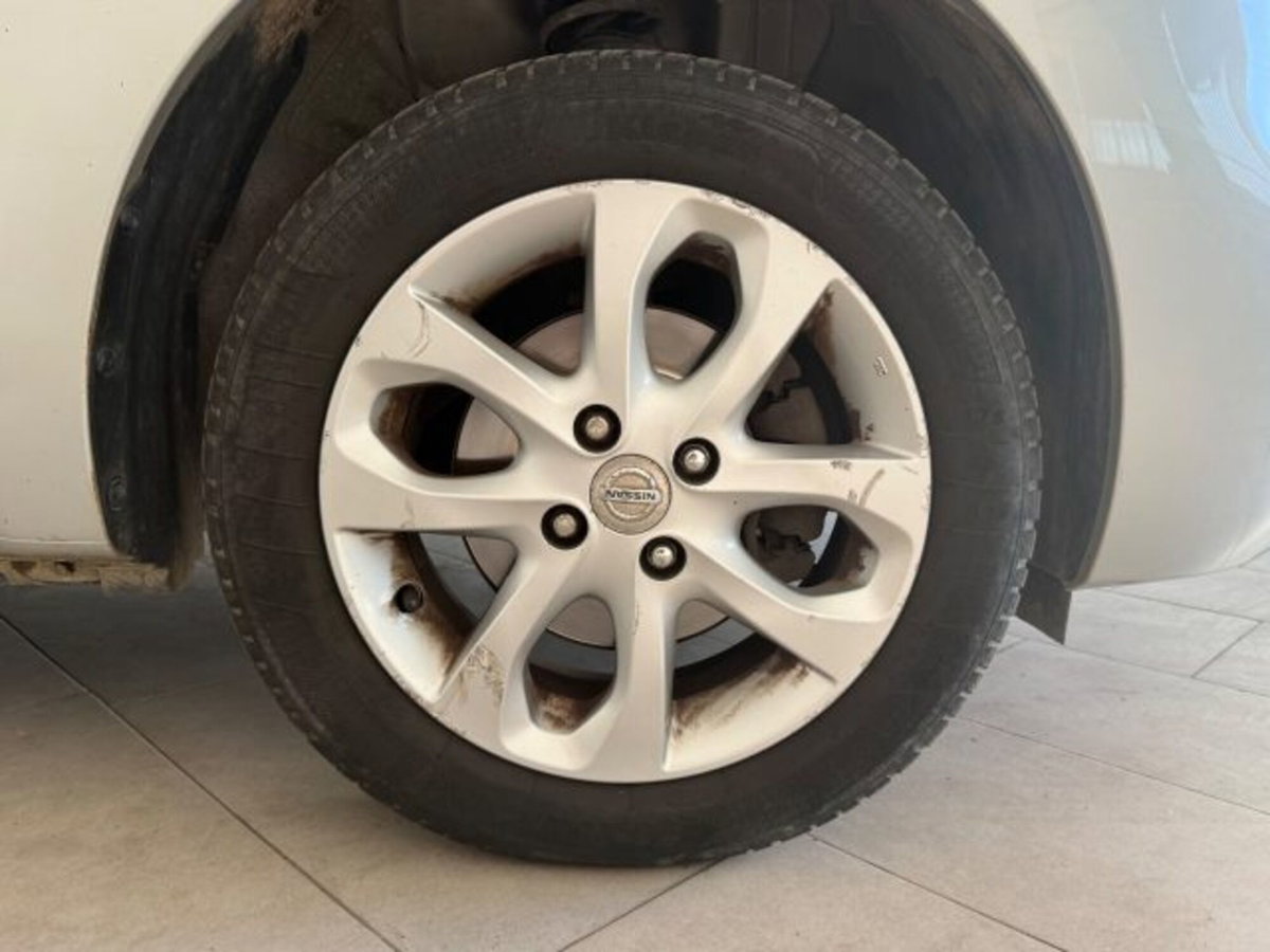 Nissan Micra 1.2 12V 5 porte Tekna (18)