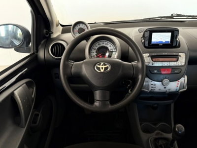 Toyota Aygo 1.0 12V VVT-i 5 porte (10)