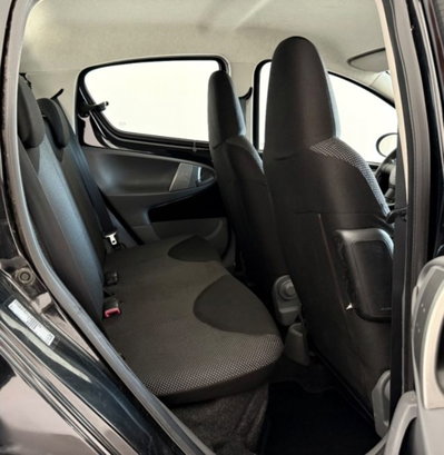Toyota Aygo 1.0 12V VVT-i 5 porte (15)