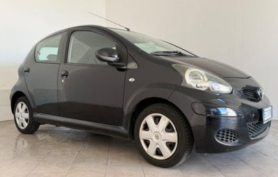 Toyota Aygo 1.0 12V VVT-i 5 porte (2)