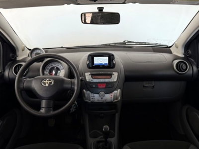 Toyota Aygo 1.0 12V VVT-i 5 porte (9)