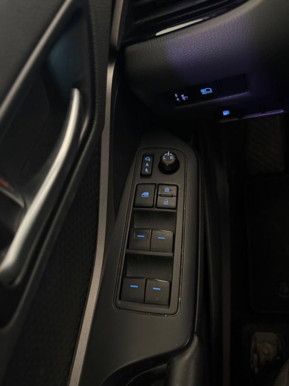 Toyota Toyota C-HR 1.8 Hybrid E-CVT GR Sport (4)