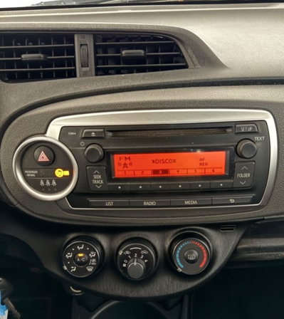 Toyota Yaris 1.0 5 porte Lounge (12)