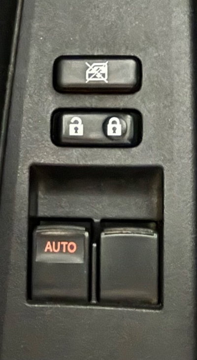 Toyota Yaris 1.0 5 porte Lounge (18)