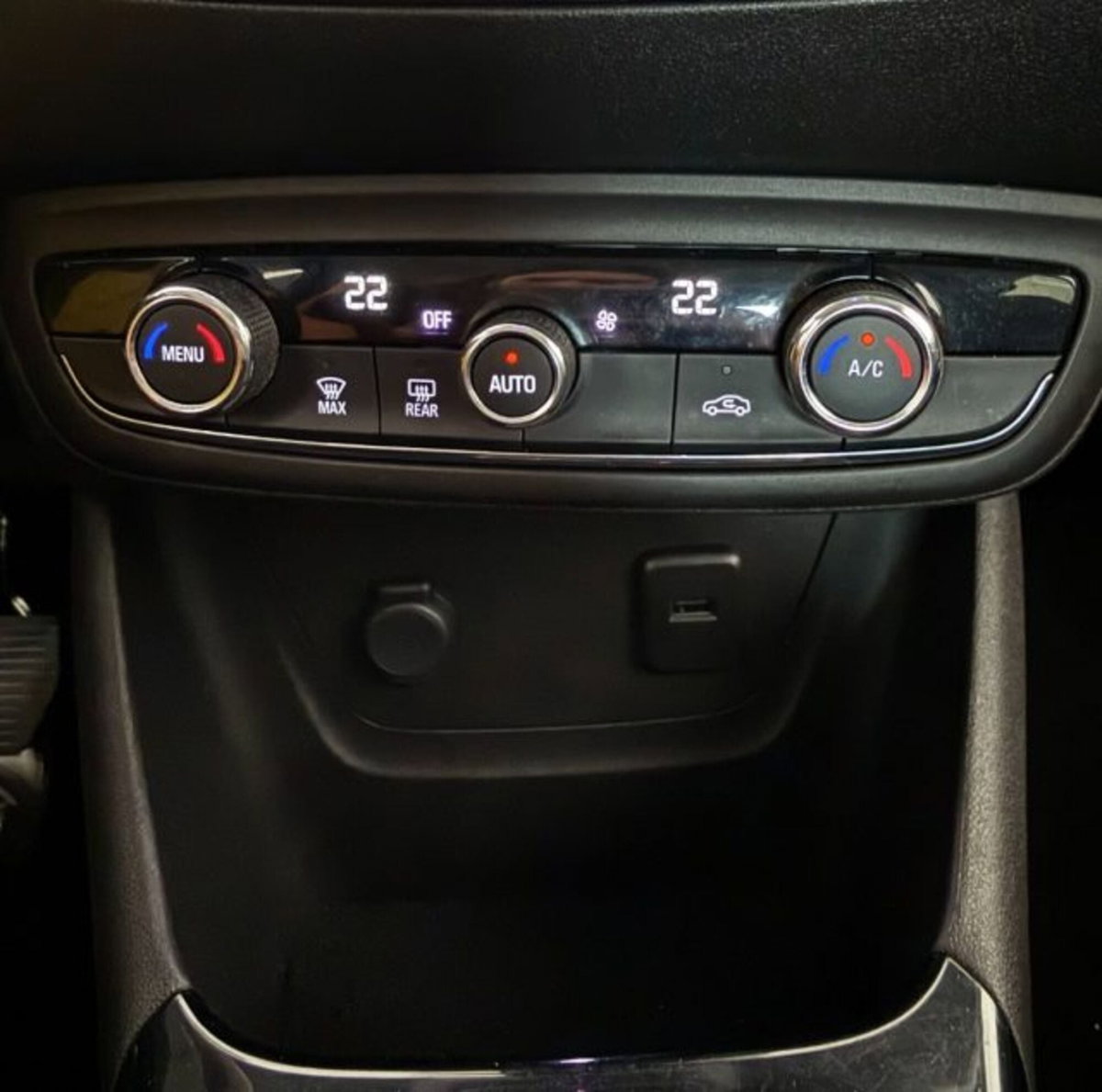 Opel Crossland X 1.5 ECOTEC D 102 CV Start&Stop Ultimate (18)