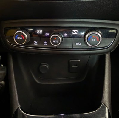 Opel Crossland X 1.5 ECOTEC D 102 CV Start&Stop Ultimate (18)