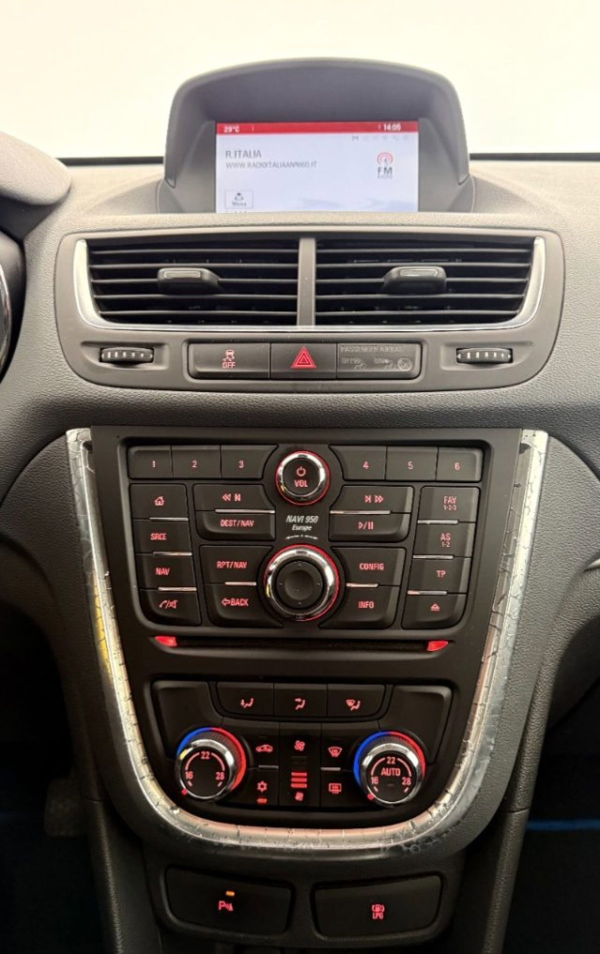 Opel Mokka 1.4 Turbo GPL Tech 140CV 4x2 Cosmo b-Color (18)