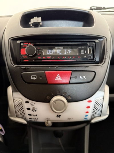 Toyota Aygo 1.0 12V VVT-i 5 porte (16)