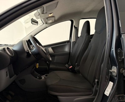 Toyota Aygo 1.0 12V VVT-i 5 porte (4)