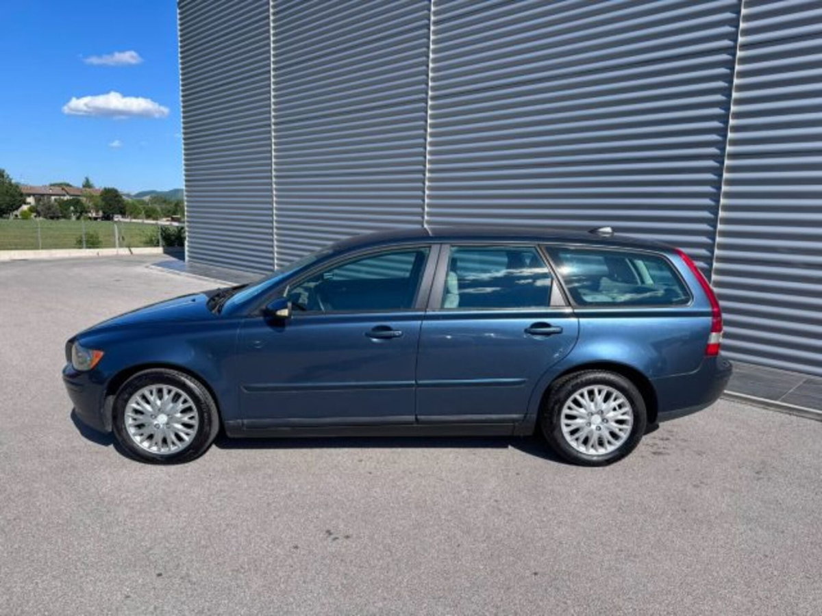 Volvo V50 2.0 D cat Kinetic (8)