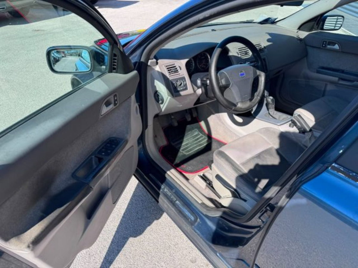 Volvo V50 2.0 D cat Kinetic (9)