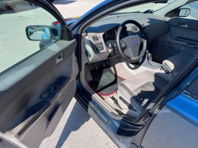 Volvo V50 2.0 D cat Kinetic (9)